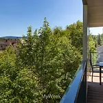 Ogrody Pieniawskie, Myweek Apartment *