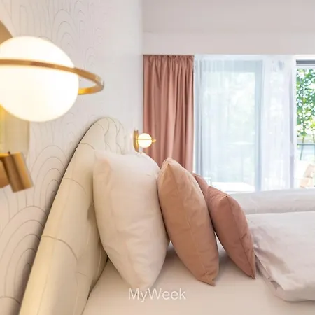 Ogrody Pieniawskie, Myweek Apartament *