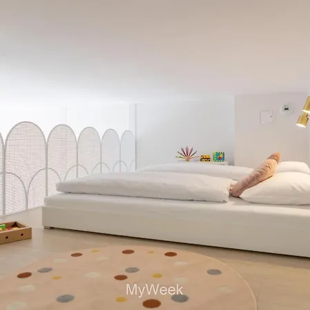 Ogrody Pieniawskie, Myweek Apartment