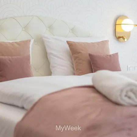 Ogrody Pieniawskie, Myweek *