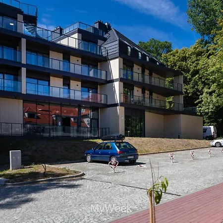 Apartment Ogrody Pieniawskie, Myweek *