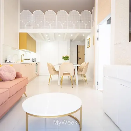 Ogrody Pieniawskie, Myweek Apartment *