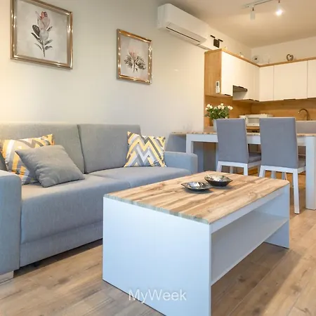 Ogrody Pieniawskie, Myweek * Polanica-Zdrój