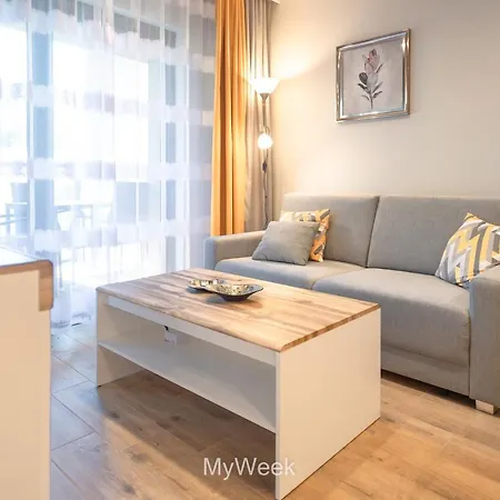 Ogrody Pieniawskie, Myweek Apartment *