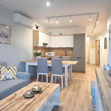 Ogrody Pieniawskie, Myweek Apartment Polanica-Zdroj