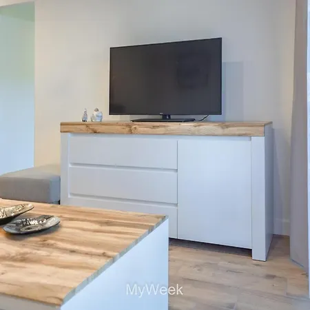 Ogrody Pieniawskie, Myweek