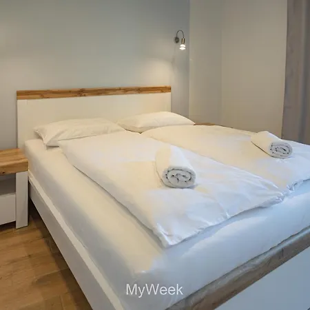 Ogrody Pieniawskie, Myweek Apartament *