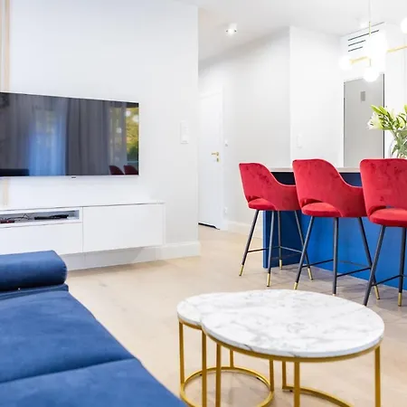 Ogrody Pieniawskie, Myweek Apartment *