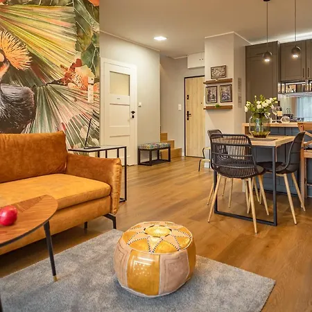 Ogrody Pieniawskie, Myweek Apartment