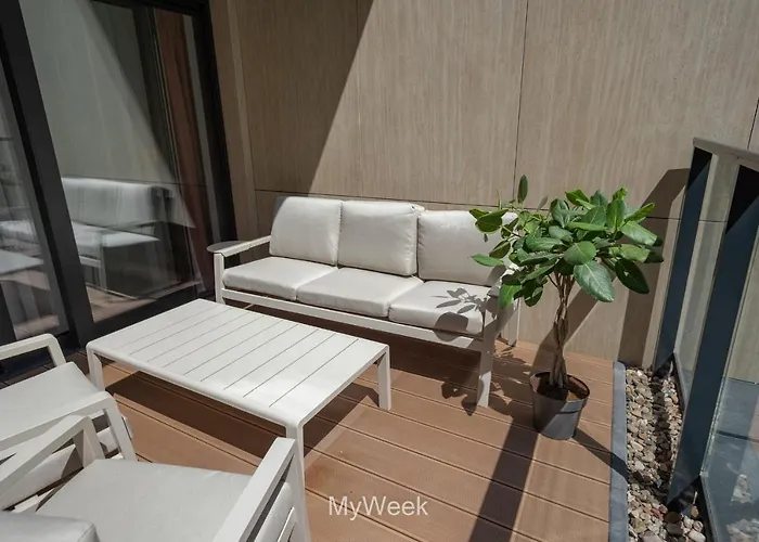 Apartment Ogrody Pieniawskie, Myweek *