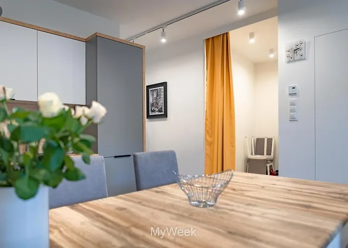 Ogrody Pieniawskie, Myweek *