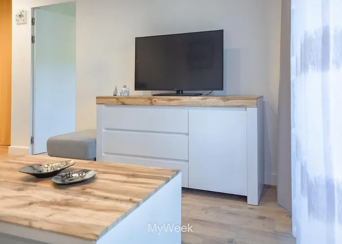 Ogrody Pieniawskie, Myweek