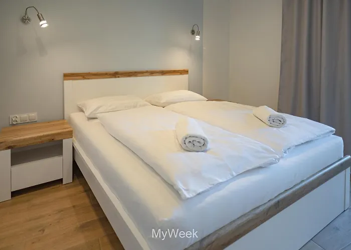 Ogrody Pieniawskie, Myweek Apartment *