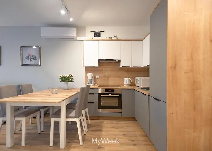 Ogrody Pieniawskie, Myweek