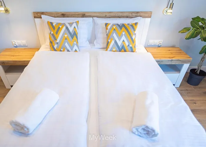 Ogrody Pieniawskie, Myweek