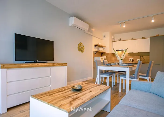 Ogrody Pieniawskie, Myweek Apartment *