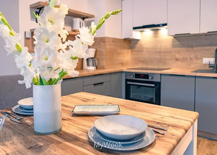 Ogrody Pieniawskie, Myweek