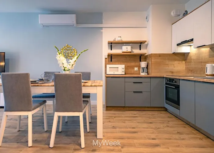 Ogrody Pieniawskie, Myweek Apartment