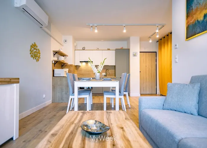 Apartment Ogrody Pieniawskie, Myweek *