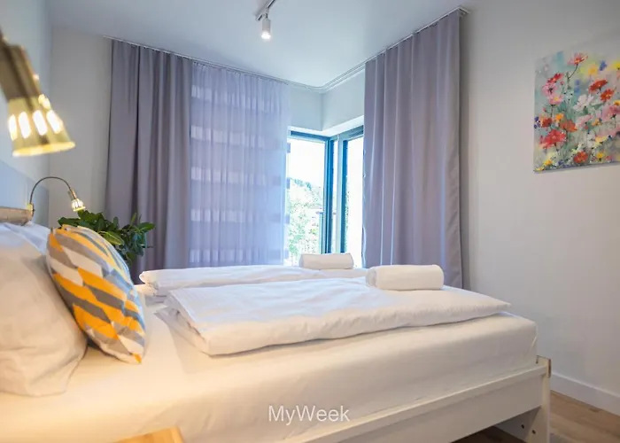 Ogrody Pieniawskie, Myweek *